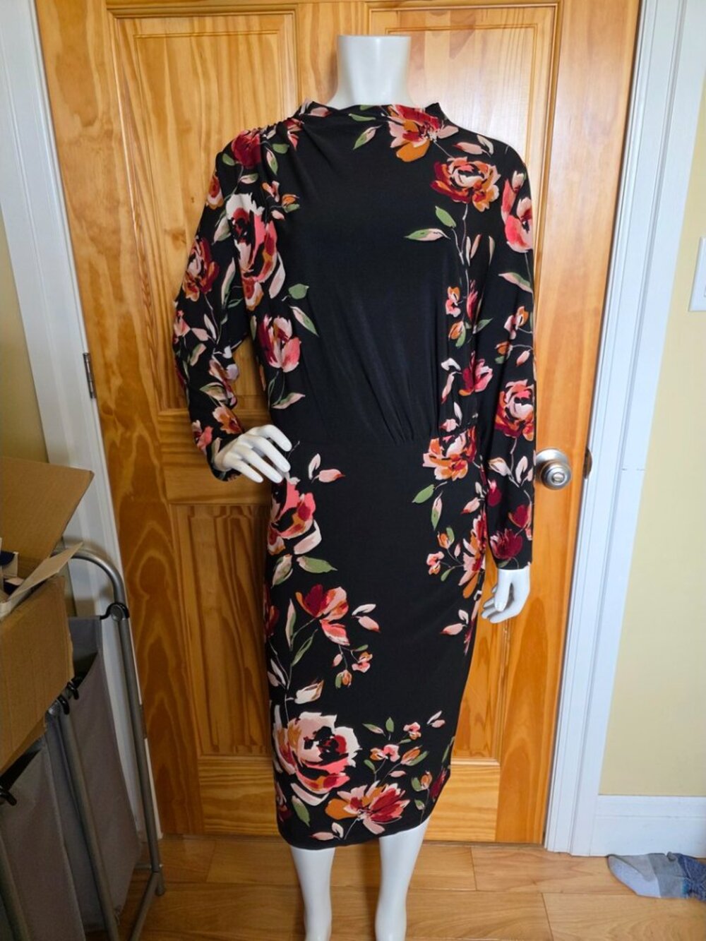 💛 59. Laura Plus Size 18 High Neck Dress
